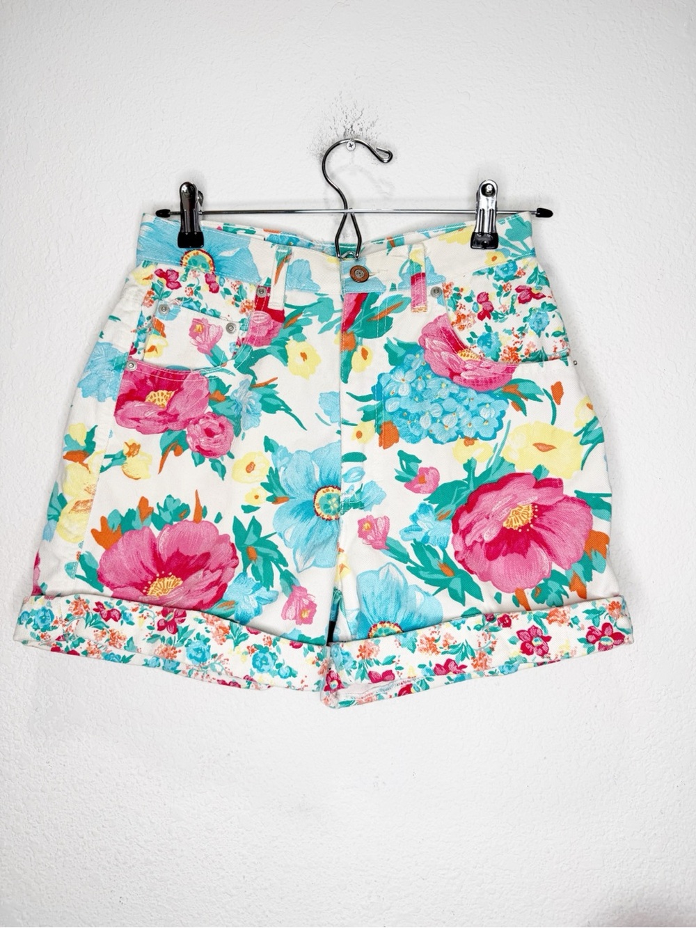 Vintage 70s Durango Floral Print Rigid Denim Shorts Cuff High Rise